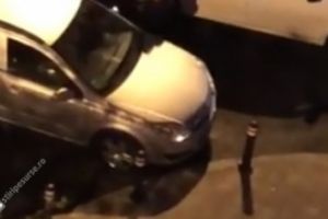 ATENȚIE, IMAGINI ȘOCANTE Un poliţist îl rupe în bătaie pe un tânăr, în Bucureşti: 'De ce dai în mine? De ce dai?'