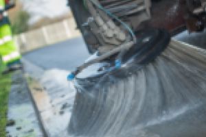 Nicolae Robu, despre spălarea străzilor: „Inutilă nu este. Cât de utilă este… eu nu vă pot răspunde”