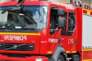 Incendiu la Răşinari – Arde acoperişul unei case