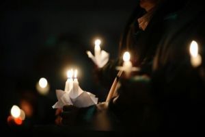 Slujba de Florii şi Paşte 2020. Spovedanie doar la domiciliu şi Lumină la cerere, în faţa locuinţei