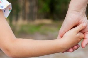 DGASPC Prahova face recrutări! Află cum poţi deveni asistent maternal profesionist