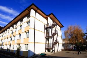 Cămine studenţeşti ale Universităţii, puse la dispoziţia cadrelor medicale de la Spitalul ...