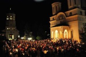 Patriarhia Română, organizare militară pentru Paşti. Biserica a anunţat că Lumina Sfântă va ajunge la casele românilor