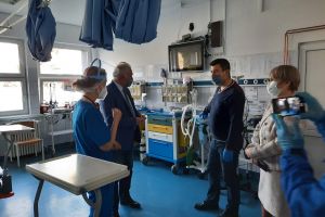 Prefectul, preşedintele CJ şi şefa DSP Harghita în vizită la spitalul judeţean. Au fost reorganizate zonele de triaj