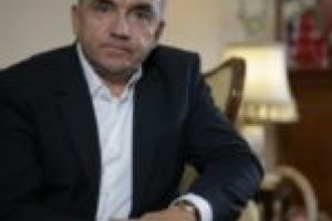 Luminează oraşul din tine! Horaţiu Rada: „Astăzi eroii noştri sunt cei din linia întâi!”