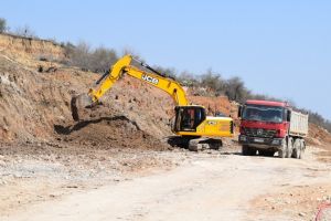 Lucrarile la malul stang al canalului Dunare - Marea Neagra, in zona afectata din dreptul localitatii Cumpana, reluate (galerie foto) 