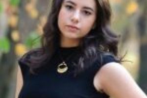 Donaţii pentru spital! O elevă de 14 ani dăruieşte speranţă prin artă