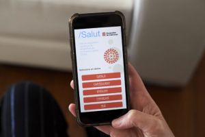 O echipă de IT-işti din judeţul Cluj au dezvoltat o aplicaţie care pre-testează online suspsecţii de COVID-19