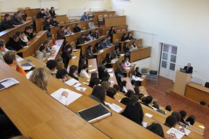 Două facultăţi de la ULBS tot nu au decani – Când se vor ocupa posturile