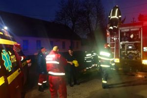 O arădeancă a CĂZUT într-o FOSĂ de cinci metri! Cum au intervenit SALVATORII