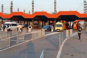 S-a stabilit: Navetiştii vor putea intra şi ieşi din ţară şi pe la frontiera Borş