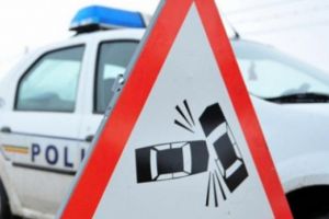 Accident pe DN1, la Potigrafu. Implicate o duba si un autoturism
