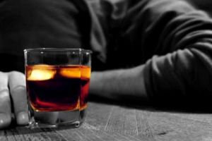 S-a ales cu dosar penal, după ce s-a urcat băut la volan
