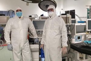 Măşti pentru scufundări, adaptate pentru medicii din Terapie Intensivă, de fostul ...
