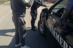 Bărbat dintr-un centru de carantină, amendat după ce a sesizat la 112 că s-a înfundat canalizarea