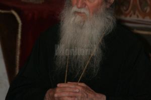 Arhiepiscopia Sucevei şi Rădăuţilor vine cu câteva îndrumări privind slujbele de Florii, ...