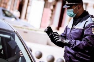 Sute de poliţişti mureşeni, în misiuni de combatere a răspândirii Covid-19