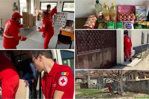 FOTO| Crucea Roşie Alba a distribuit aproximativ două tone de alimente şi sute de kg de produse igienico-sanitare persoanelor aflate în izolare la domiciliu