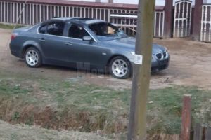 BMW-ul unui poliţist, incendiat în apropiere de locuinţa de serviciu de la Vatra Moldoviţei