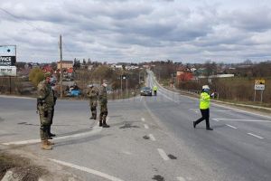 154 de amenzi în 24 de ore pentru încălcarea restricţiilor de circulaţie, în Suceava