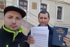 Un grup de suceveni contestă criza Coronavirus, Starea de Urgenţă şi carantinarea