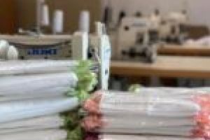 Un consilier local din Timişoara a cusut 300 de măşti şi le-a împărţit angajaţilor de la Direcţia de Asistenţă Socială, dar şi persoanelor vulnerabile