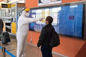 Mii de muncitori sezonieri pleacă la muncă în Germania – Încă două curse charter zboară de la Sibiu