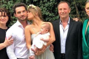 Drama din familia Deliei! Tatăl ei suferă de o boală auto-imună şi are nevoie urgentă de tratament