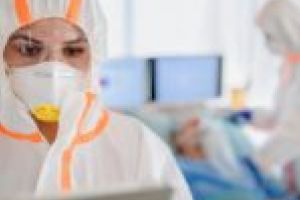 COVID-19. Creştere impresionantă a numărului de cazuri noi. Raed Arafat: „E clar că măsurile luate nu sunt respectate”