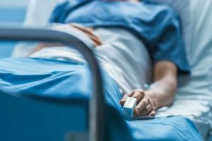 Încă un cadru militar RĂPUS de coronavirus. O asistentă medicală de la Spitalul Militar Braşov