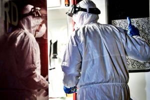Alte 16 persoane infectate cu COVID-19 au decedat. Peste 300 de morţi în România
