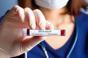 18 cadre medicale din Alba sunt infectate cu COVID-19. Numărul total în ţară este de 812. Care este situaţia pe judeţe