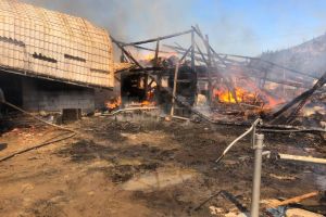 Un incendiu pornit de la o lumânare a lăsat dezastru în urmă