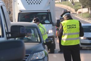 Filtru pe Șoseaua Iaşului, cu poliţişti, jandarmi şi militari. Zeci de amenzi şi peste 200 de declaraţii verificate