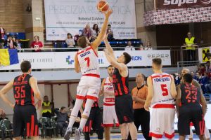 Conducătorii cluburilor din Liga Naţională de baschet: Sezonul trebuie anulat!
