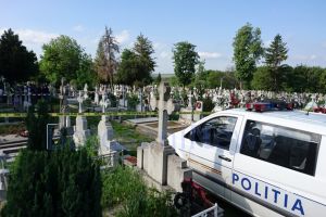 Mersul la cimitir se sancţionează cu amenzi între 2.000 şi 10.000 de lei