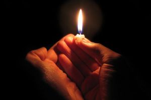 Lumina Învierii ar putea ajunge la sibieni cu ajutorul voluntarilor BOR – Ce trebuie să ştim