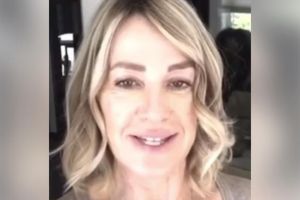Nadia Comăneci sprijină campania de strângere de fonduri iniţiată de Ştefan Mandachi ...