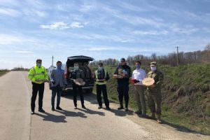 Pizza şi sucuri pentru toţi membrii echipajelor din punctele de control din Suceava