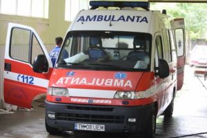 Serviciul de Ambulanţă mai are trei angajaţi în izolare