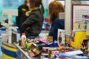 Recomandările DSP Timiş în perioada sărbătorilor de Paşti: dezinfectaţi încălţămintea şi spălaţi-vă pe mâini când ajungeţi acasă, de la cumpărături