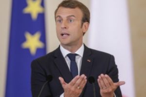 PROTESTE de amploare în Franţa: se cere DEMISIA lui Emmanuel Macron