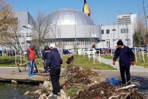 ABADL. Actiune de ecologizare a Lacului Tabacarie (galerie foto)