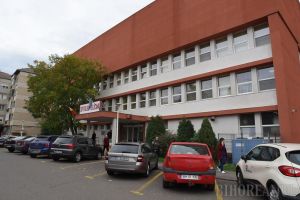 În plină criză Covid-19, Spitalul Pelican din Oradea şi-a deschis secţie de pediatrie, care oferă inclusiv consultanţă gratuită telefonic şi online
