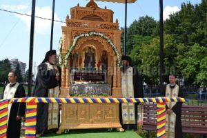 Moaştele Sfântului Nifon vor fi scoase în procesiune pe străzile municipiului Târgovişte