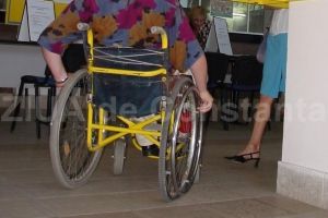 Ce s-a intamplat cu dosarul: Un constantean aflat intr-un scaun cu rotile a dat in judecata Municipiul Constanta prin Primar