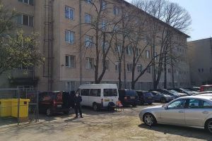 Centrul de carantină amenajat în internatul Colegiului Brâncuşi din Oradea a fost închis definitiv