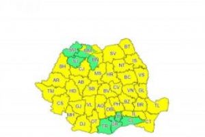 Cod galben de vânt puternic în mare parte din ţară, de marţi dimineaţa; la munte vor fi ninsori