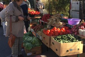 Produsele locale pot ajunge pe masa tradiţională de Paşte a sibienilor direct de la producător