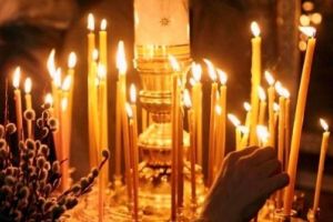 Lumanarea de la capataiul mortului a incendiat un apartament in Vidin